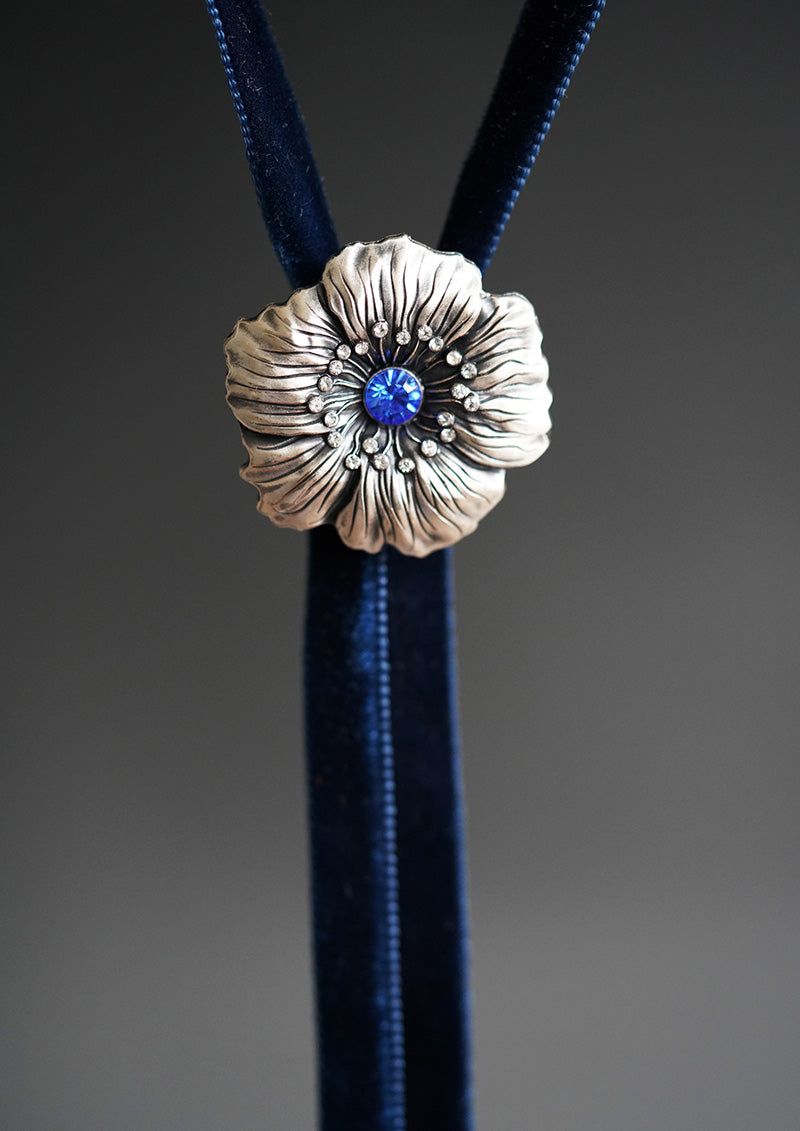 Artical Heart Flower Bolo Tie