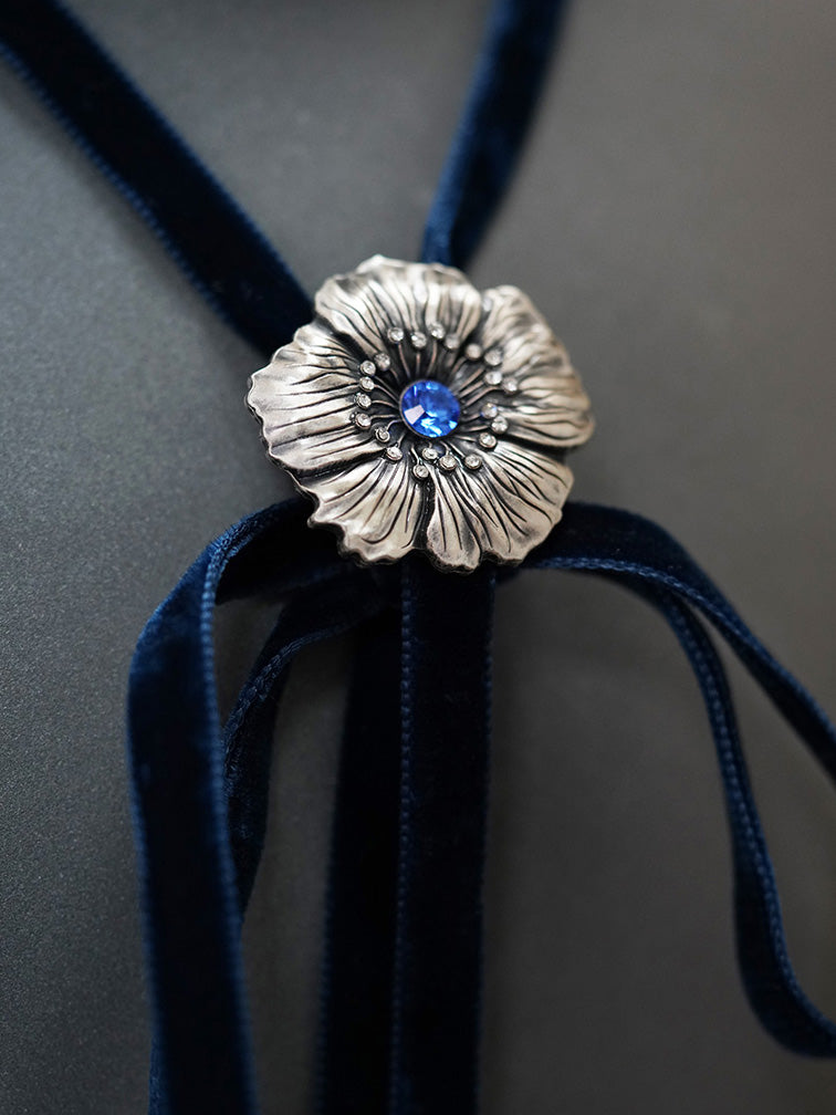 Artical Heart Flower Bolo Tie