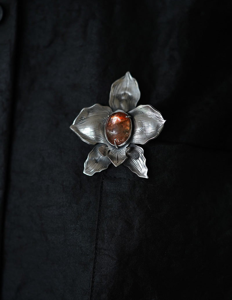[OOAK] Hand-Sculpted Silver Orchid Brooch - The Solar Heart Sunstone