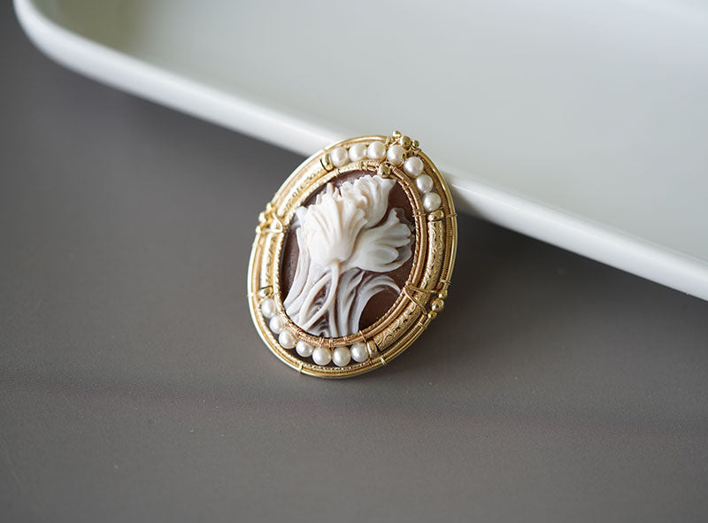 [OOAK] Italian Master Cameo Brooch - The Regal Tulip & Pearl-Crowned Garland