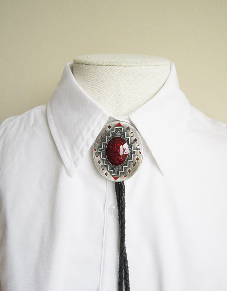 The Crimson Totem：Southwestern Tribal Meander Bolo Tie