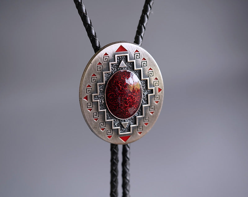 The Crimson Totem：Southwestern Tribal Meander Bolo Tie