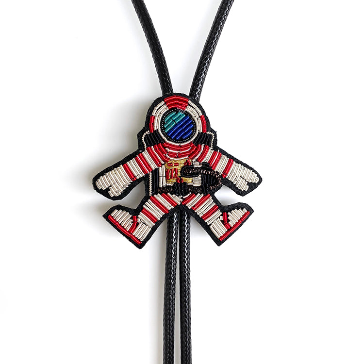 The Interstellar Drifter：Zardosi Hand-Embroidered Astronaut Bolo Tie