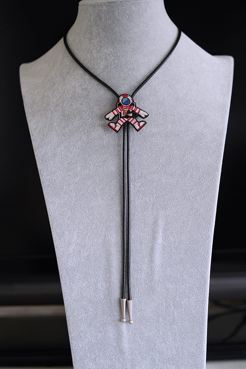 The Interstellar Drifter：Zardosi Hand-Embroidered Astronaut Bolo Tie