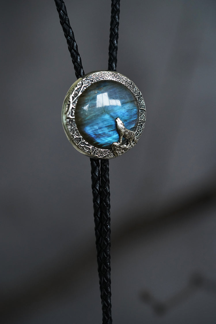 The Shadowwood Howl · S999 Fine Silver Wolf & Labradorite Bolo Tie