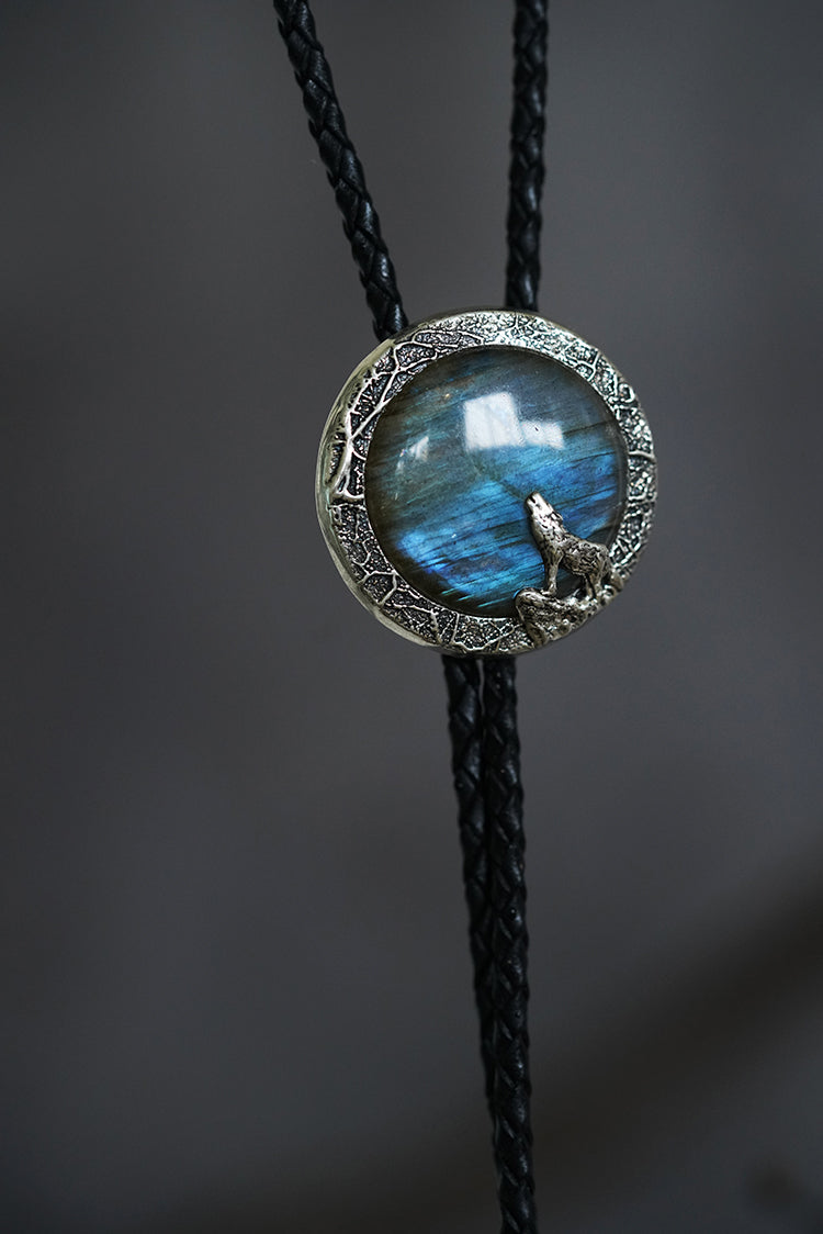 The Shadowwood Howl · S999 Fine Silver Wolf & Labradorite Bolo Tie