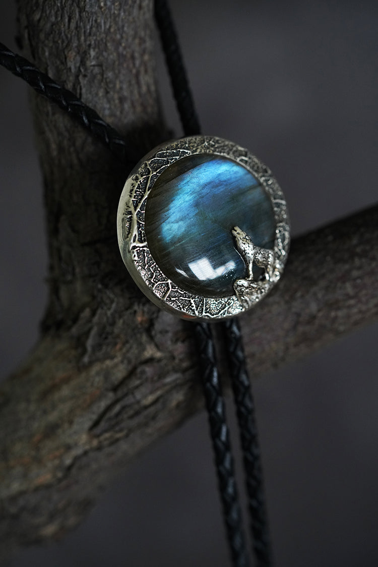 The Shadowwood Howl · S999 Fine Silver Wolf & Labradorite Bolo Tie