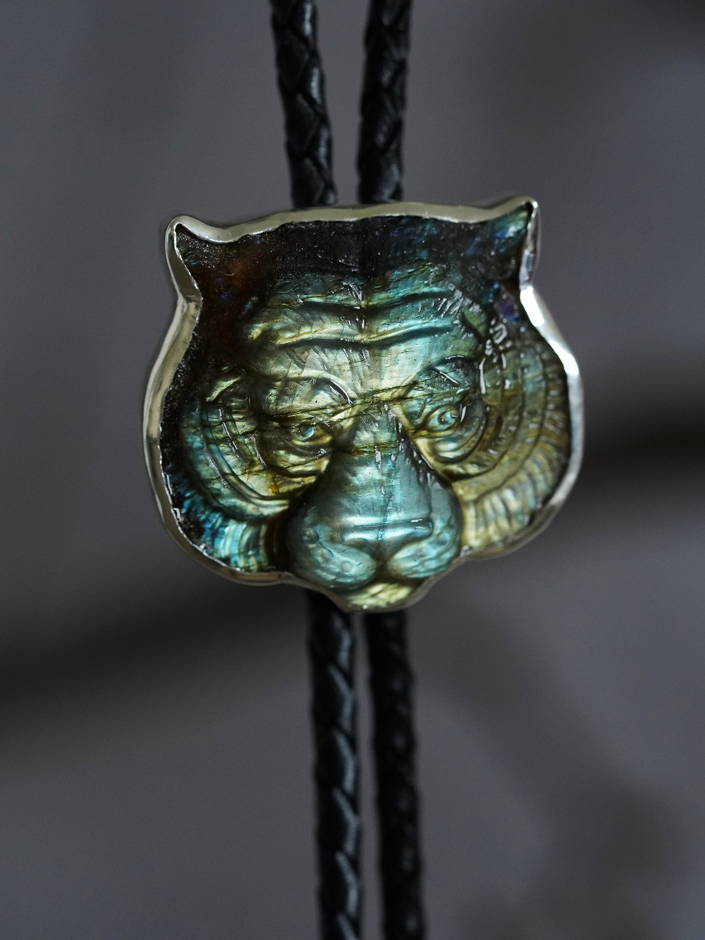 The Spectral Tiger · Hand-Carved Natural Labradorite & 925 Silver Bolo Tie