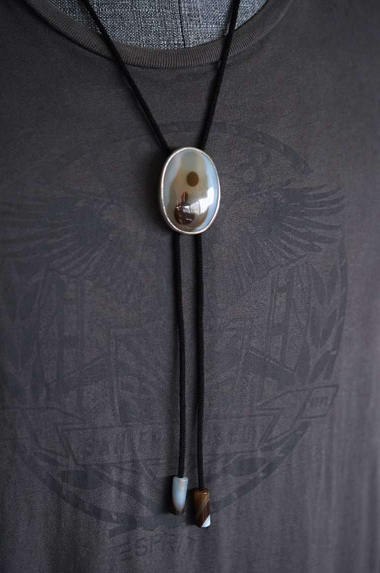 Universal Radiance：S925 Silver with Ocean Chalcedony Bolo Tie
