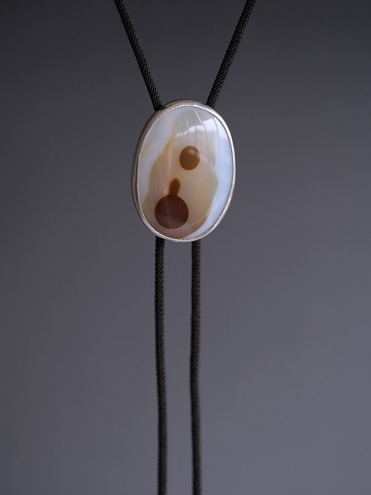 Universal Radiance：S925 Silver with Ocean Chalcedony Bolo Tie