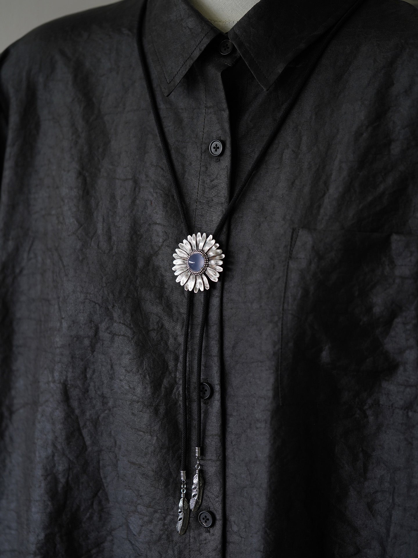 Artical Heart Daisy: Artisanal S999 Fine Silver Blue Agate Artifact Bolo Tie