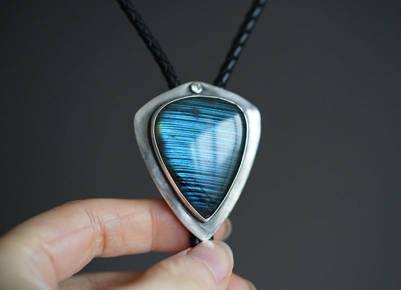 Ocean Tempest: Silver with Labradorite Bolo Tie